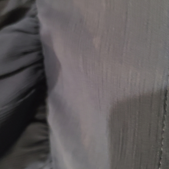 She & Sky Ruffled Shirt - Picture 5 of 8